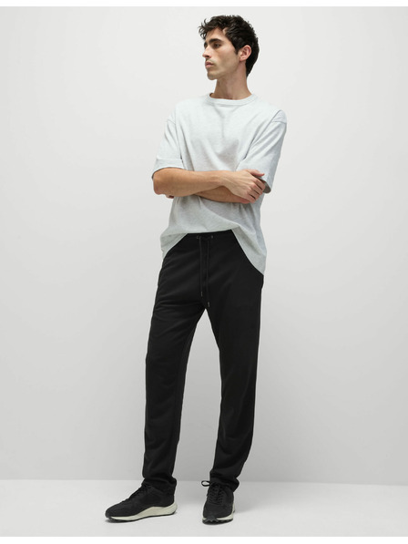 Marks & Spencer Egyenes szárú melegítőnadrág húzózsinórral és magas pamuttartalommal Marks & Spencer fekete