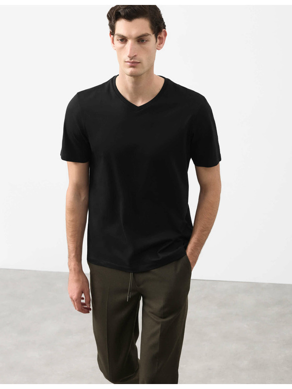 Marks & Spencer V-nyakú póló 100% Supima® pamutból Marks & Spencer fekete