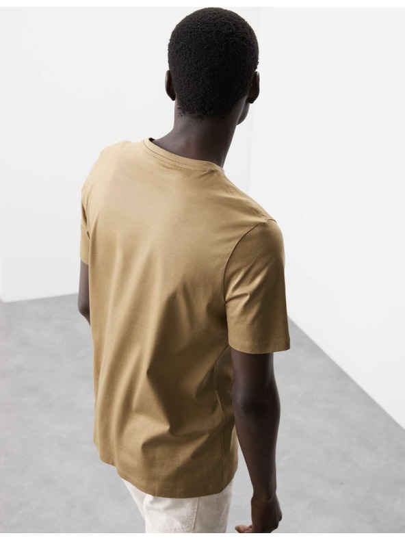 Marks & Spencer Prémium pamut póló, szűk szabás Marks & Spencer barna