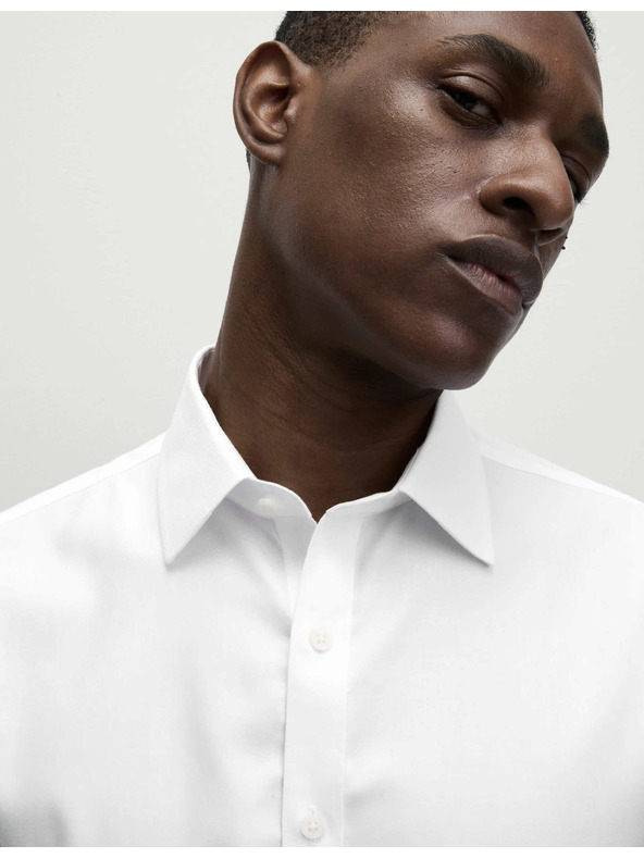 Marks & Spencer Marks & Spencer fehér, klasszikus szabású pamuting vasalást nem igénylő anyagból