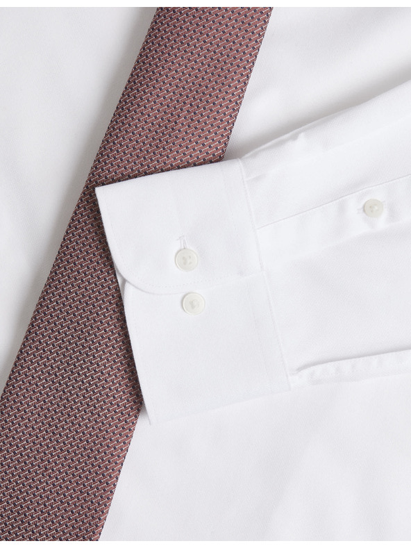 Marks & Spencer Marks & Spencer fehér, keskeny szabású ing nyakkendővel, könnyen vasalható