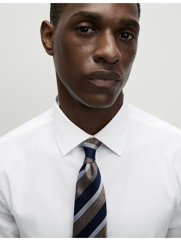 Marks & Spencer Marks & Spencer fehér, keskeny szabású ing pamut keverékből, vasalást nem igénylő anyagból