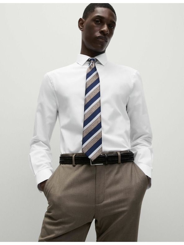 Marks & Spencer Marks & Spencer fehér, keskeny szabású ing pamut keverékből, vasalást nem igénylő anyagból