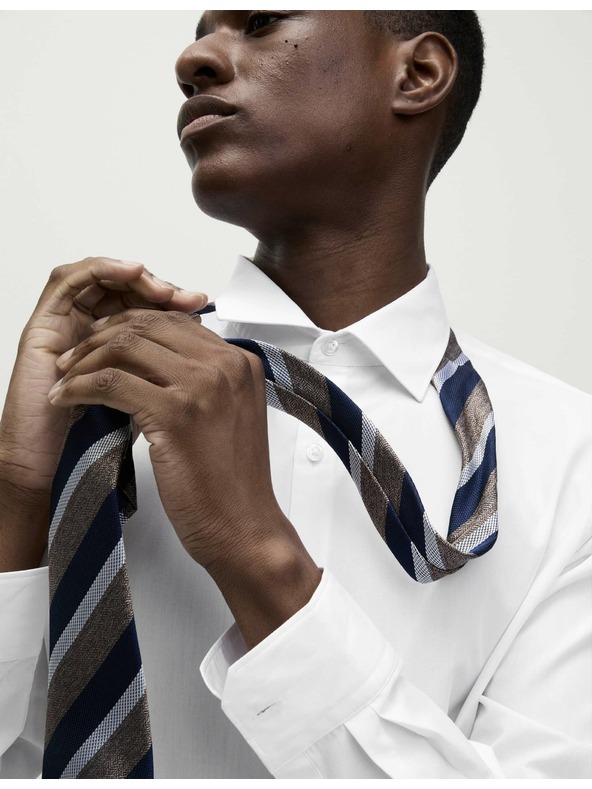 Marks & Spencer Marks & Spencer fehér, keskeny szabású ing pamut keverékből, vasalást nem igénylő anyagból