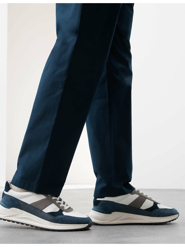 Marks & Spencer Marks & Spencer szuper könnyű chino nadrág, enyhén szűkített szabás tengerkék