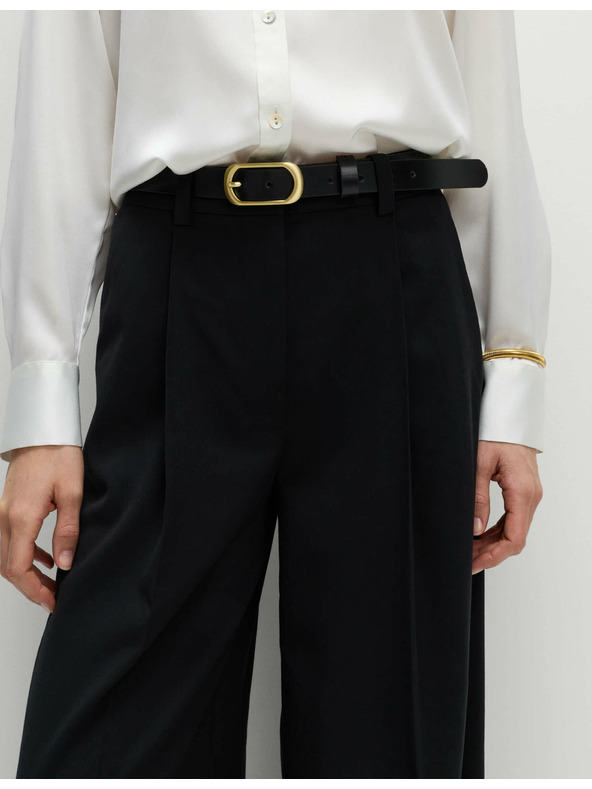 Marks & Spencer Pliszírozott nadrág széles szárral Marks & Spencer fekete