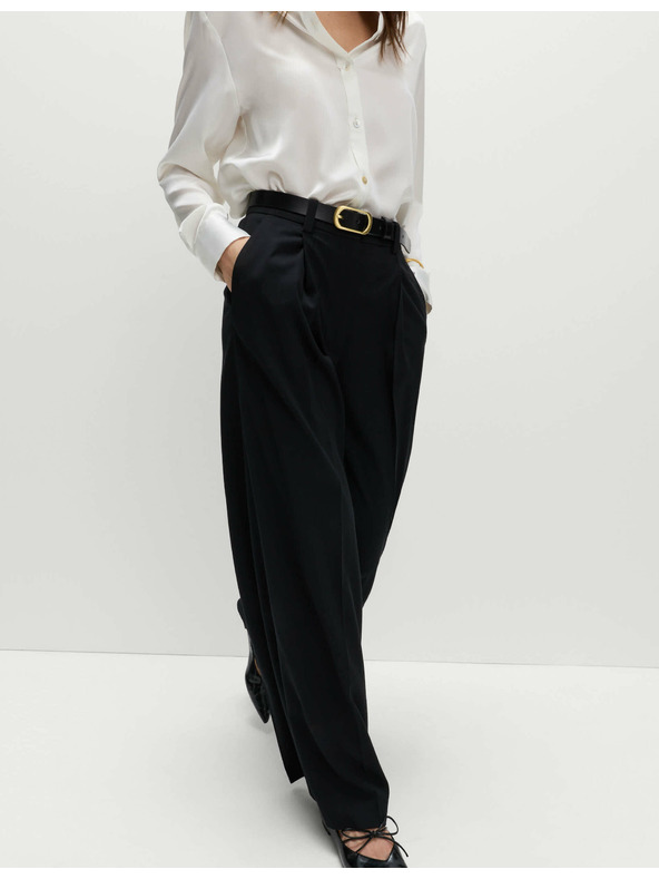 Marks & Spencer Pliszírozott nadrág széles szárral Marks & Spencer fekete