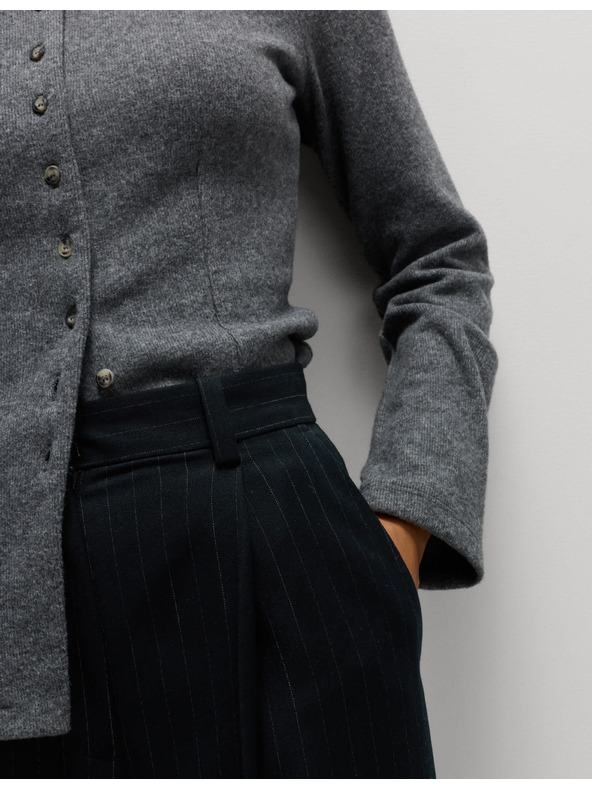 Marks & Spencer Ráncolt nadrág széles szárral és tű csíkozással Marks & Spencer sötétkék