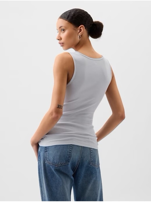 GAP Fémes logós top GAP