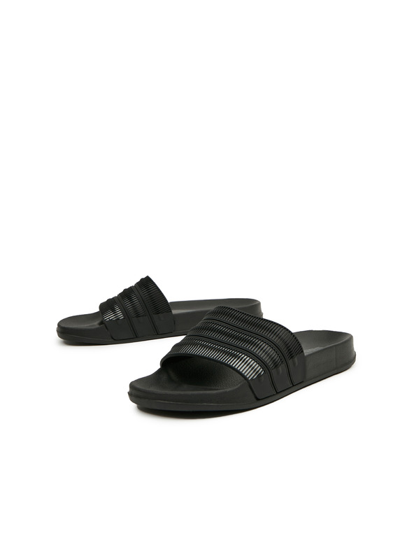 Sam 73 Frederick Papucs