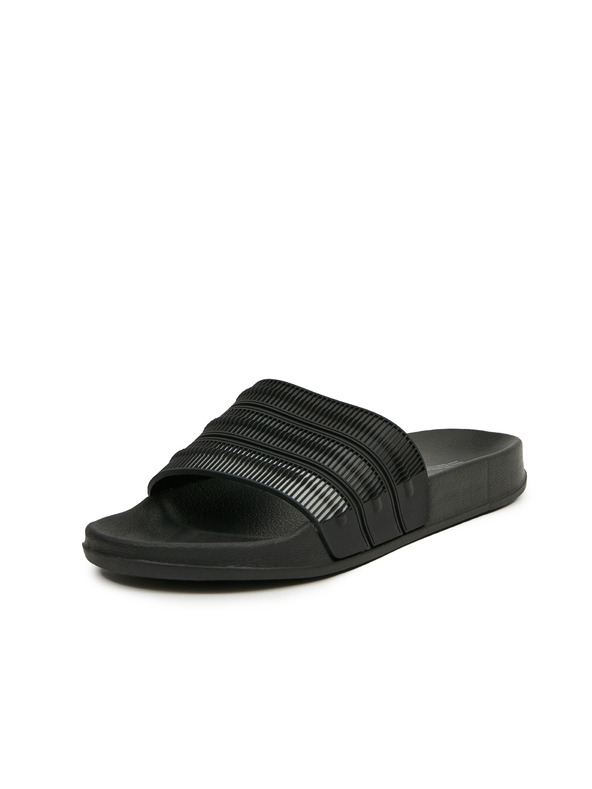 Sam 73 Frederick Papucs