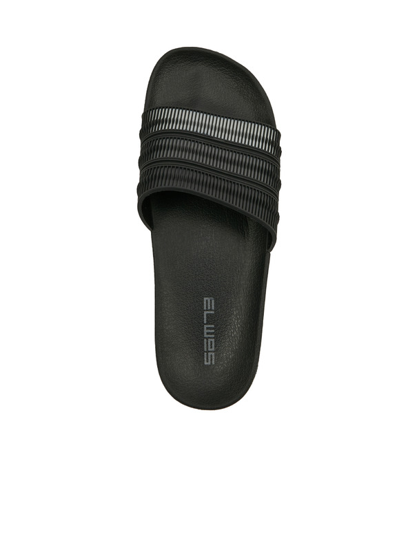 Sam 73 Frederick Papucs