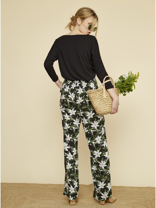ZOOT.lab Zöld és fekete női virágos nadrág ZOOT.lab Ena zöld és fekete női virágos nadrág ZOOT.lab