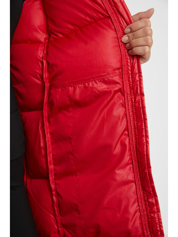 Sam 73 Piros női steppelt kabát kapucnival SAM 73 Anna