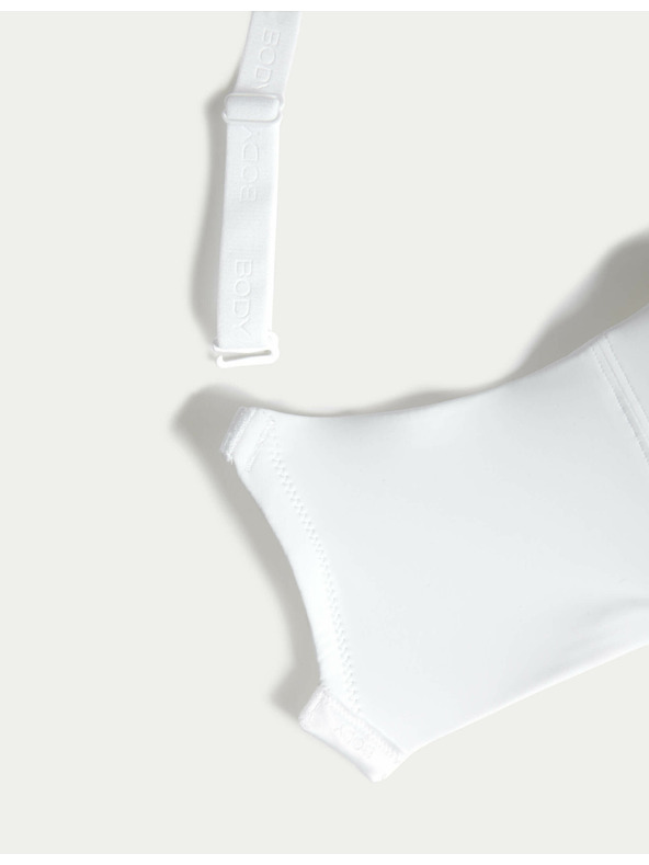 Marks & Spencer Flexifit™ zsugorodó melltartó merevítővel, 4,5-es méret. C-G Marks & Spencer fehér