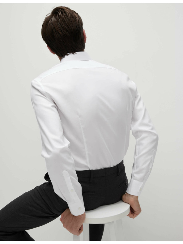 Marks & Spencer Marks & Spencer fehér, keskeny szabású pamuting vasalást nem igénylő anyagból