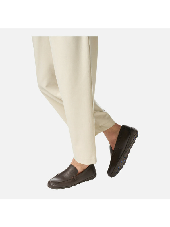 Geox Geox Spherica EC16 sötétbarna férfi mokaszín