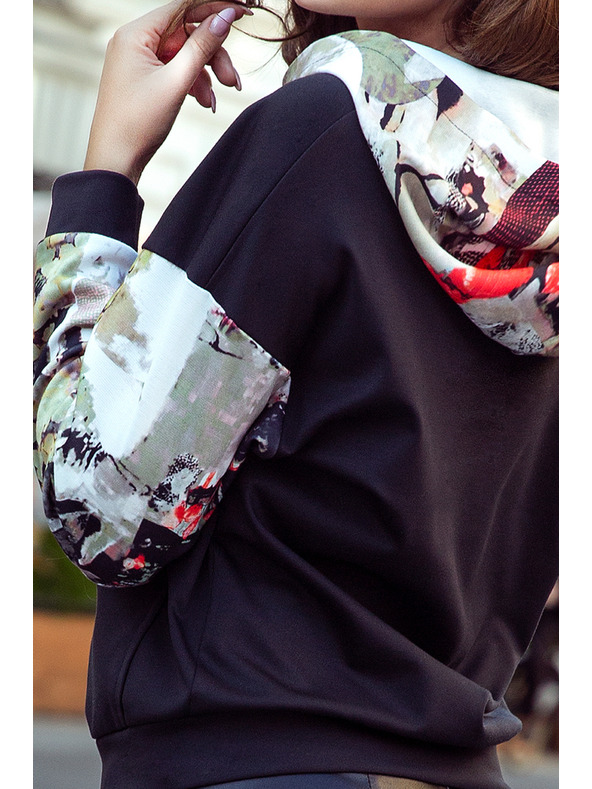 numoco Kenguru szabású pulóver színes betétekkel