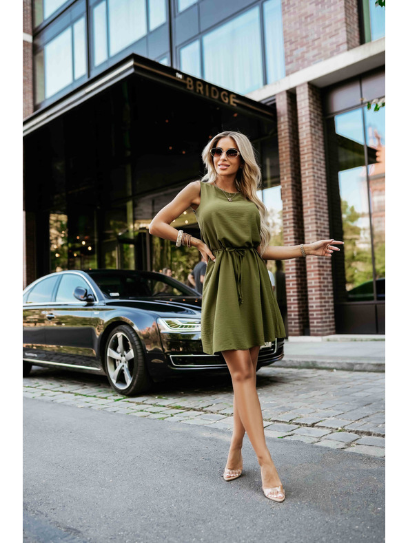 numoco VICTORIA Ujjatlan trapéz ruha derékövvel - khaki