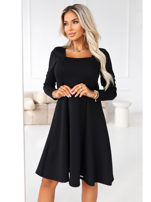 numoco IVANA kényelmes trapéz ruha dekoltázzsal és hosszú ujjakkal - fekete