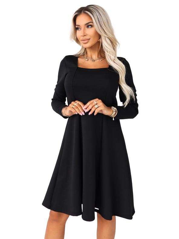 numoco IVANA kényelmes trapéz ruha dekoltázzsal és hosszú ujjakkal - fekete