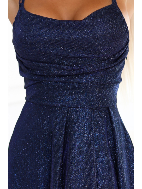 numoco Hosszú ruha finom csillogással és fűzős hátrésszel - sötétkék csillogással