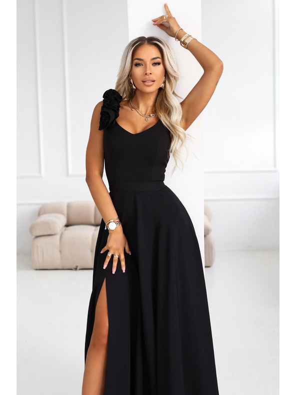 numoco Elegáns maxi estélyi ruha hasítékkal és rózsákkal - klasszikus fekete