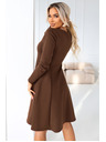 numoco IVANA kényelmes trapéz ruha dekoltázzsal és hosszú ujjal - csokoládébarna