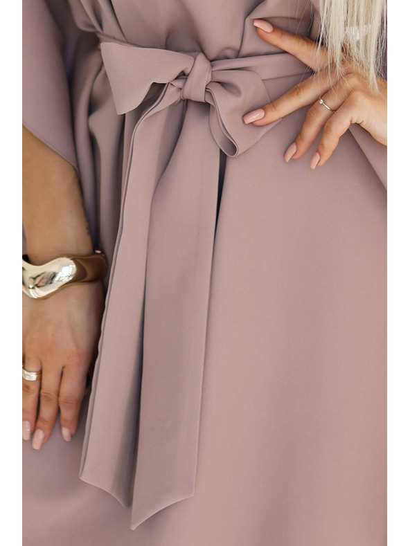 numoco SOFIA Pillangó ruha derékövvel - MOCHA MOUSSE