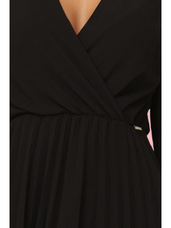 numoco ISABELLE Lengyel hajtogatott ruha hosszú ujjal és dekoltázzsal - fekete