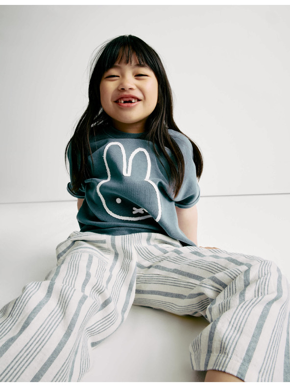 Marks & Spencer Marks & Spencer Miffy™ póló magas pamuttartalommal (1–8 éves), szürke