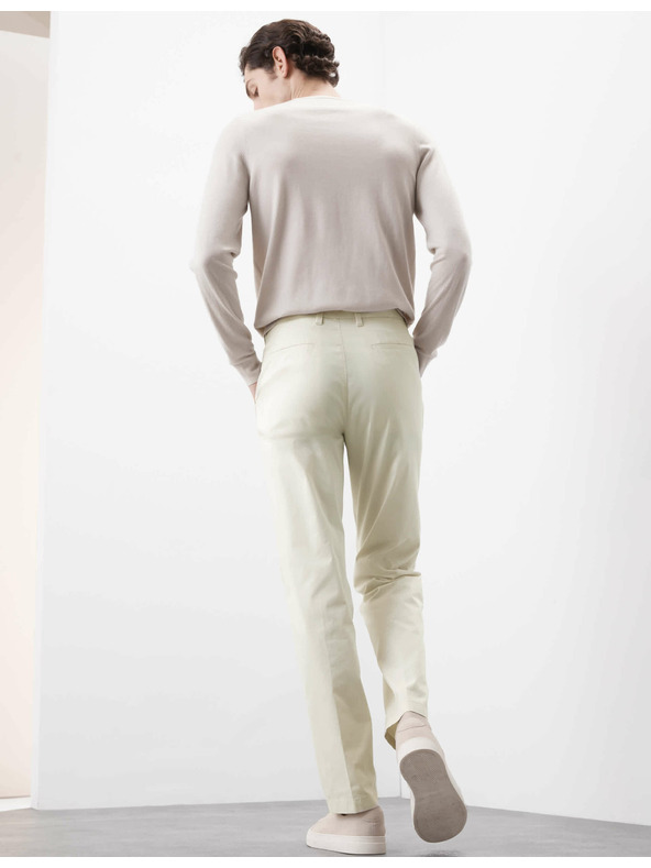 Marks & Spencer Szuperkönnyű chino nadrág, normál fazon Marks & Spencer krém