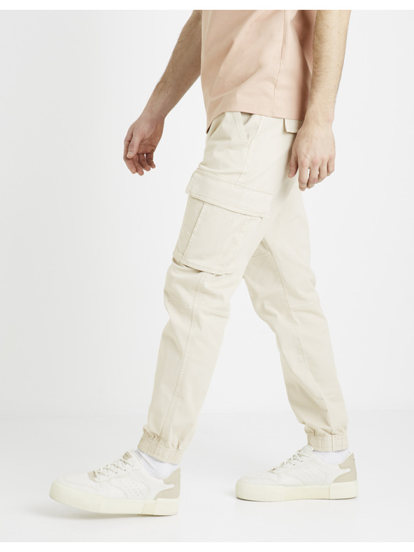 Celio Krémszínű férfi cargo nadrág Celio Docar