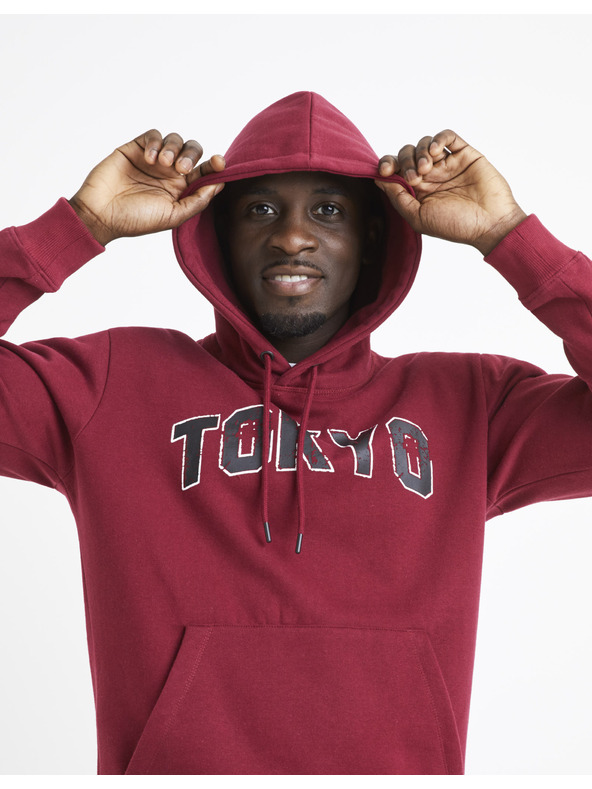 Celio Burgundi kapucnis pulóver Celio Vetokyo