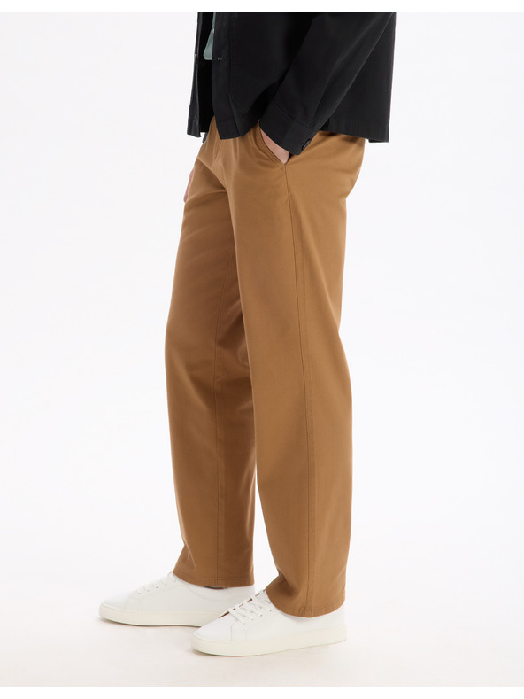 Celio Lolouis chino nadrág