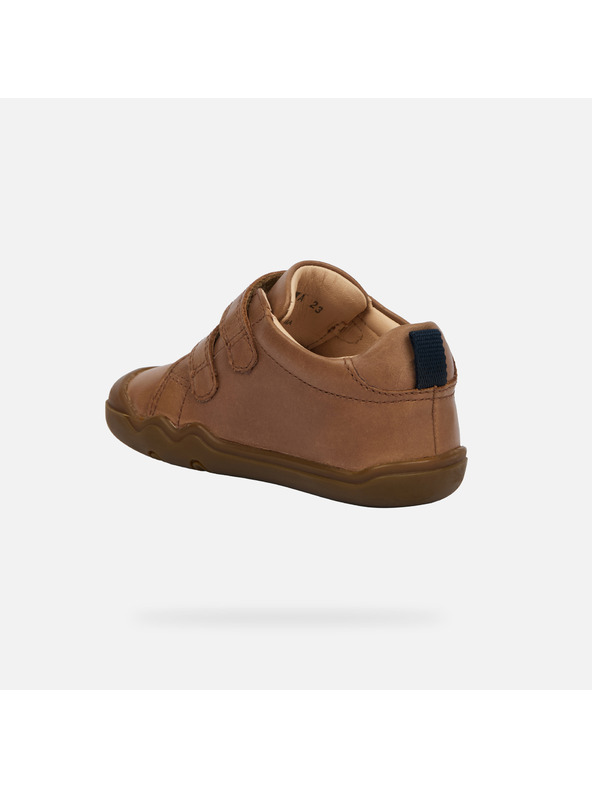 Geox Barna fiú barefoot cipő első lépésekhez Geox Steppieup Boy