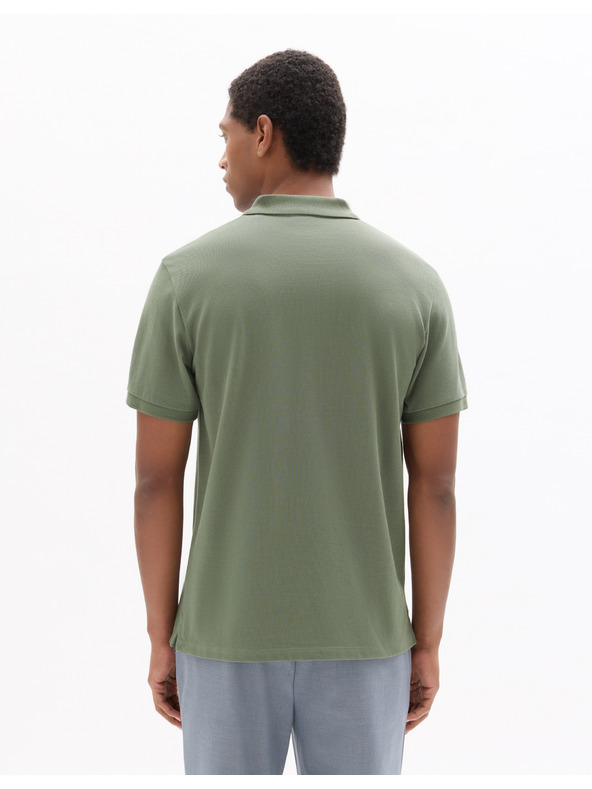 Celio Pólóing pique Teone