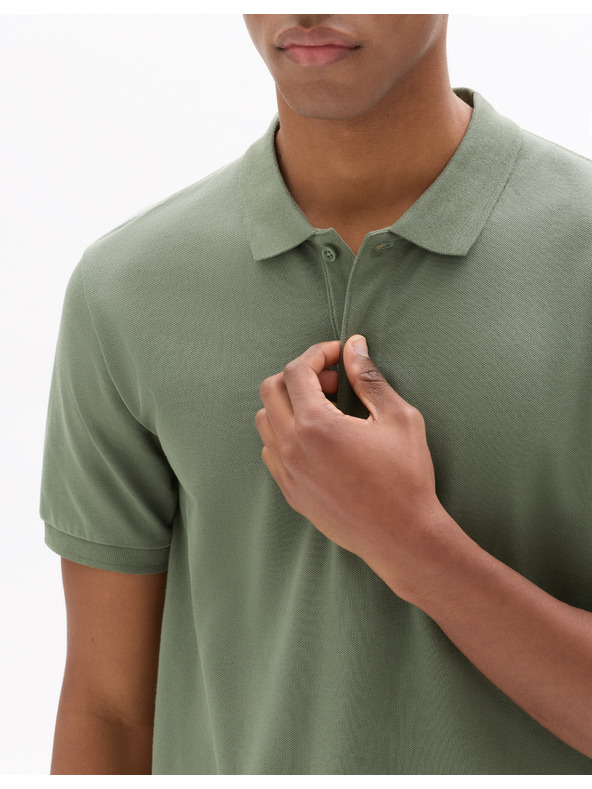 Celio Pólóing pique Teone