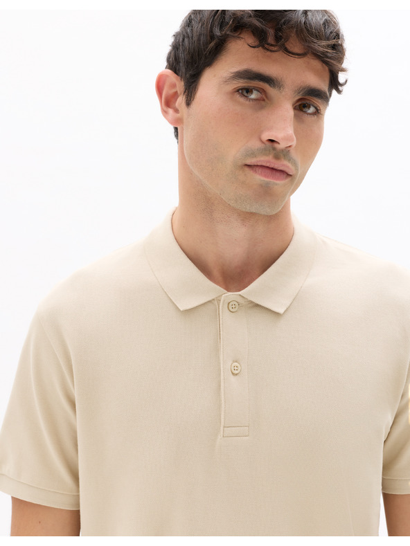 Celio Pólóing pique Teone