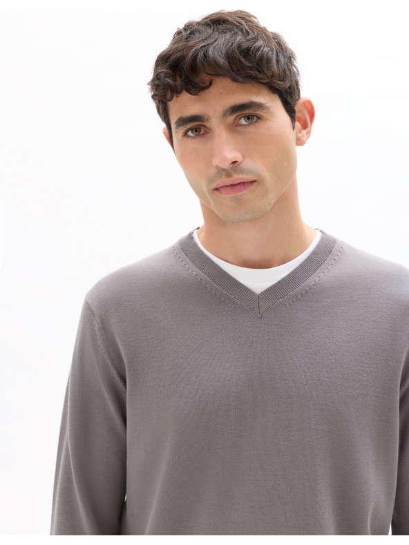 Celio Neviskozv pulóver