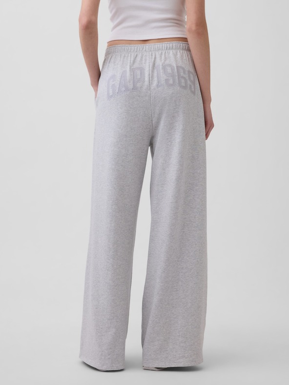 GAP Baggy melegítőnadrág 1969 logóval GAP