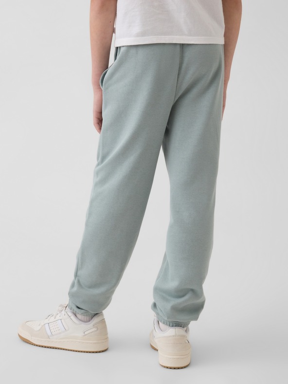 GAP Gyerek fleece sportnadrág logóval army GAP