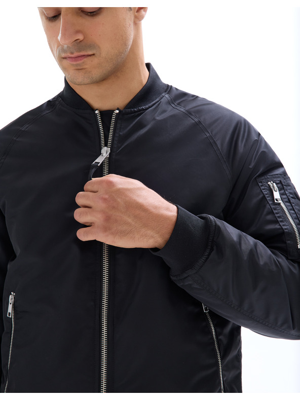 Celio Bomber dzseki Mujames