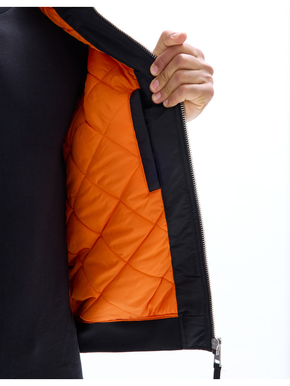 Celio Bomber dzseki Mujames