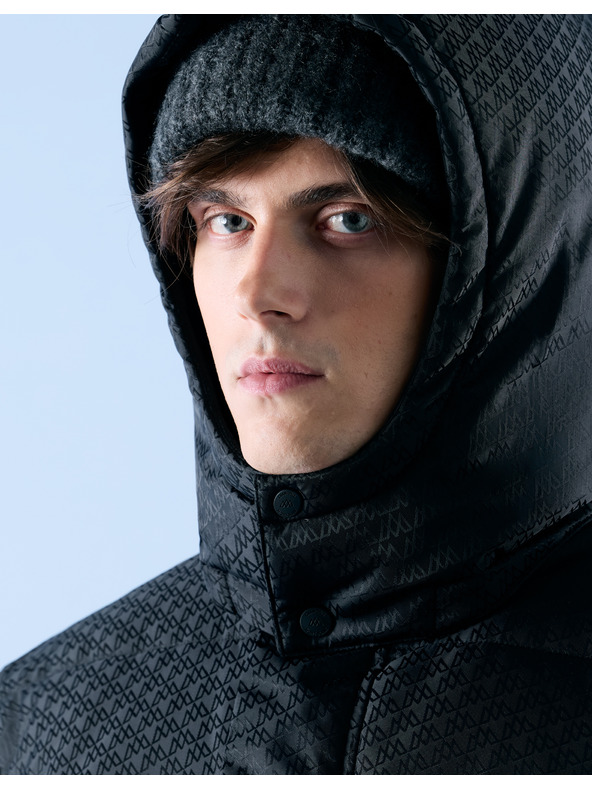 Celio Chamonix-Mont-Blanc pihés kabát