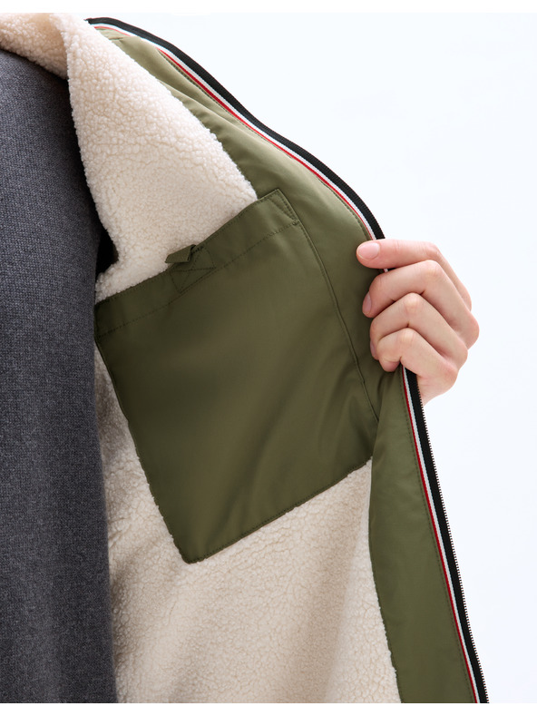 Celio Téli Mutek dzseki