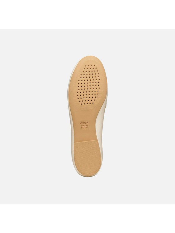 Geox Krémes Geox New Palmaria női mokaszín