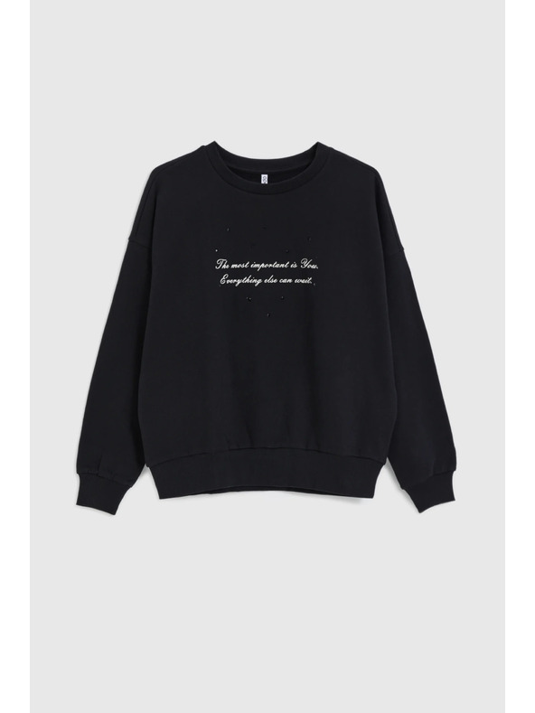 Moodo Feliratos kapucnis pulóver fekete Moodo