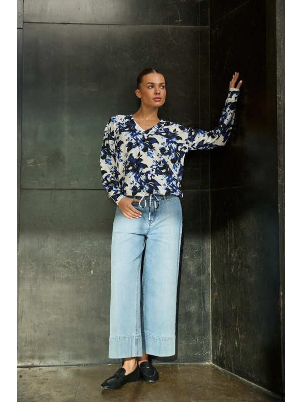 Moodo V-nyakú virágos kapucnis pulóver fehér Moodo