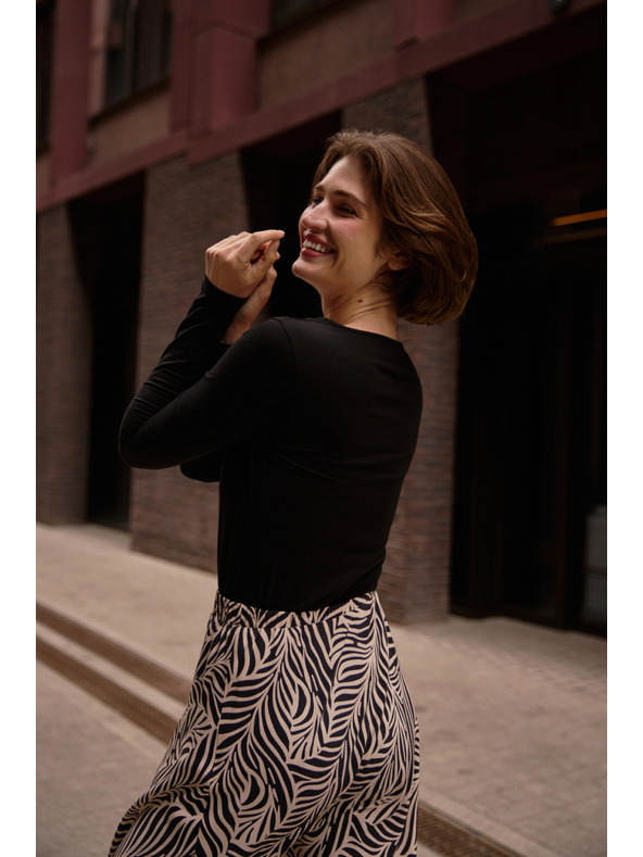 Moodo Fekete pamut póló Moodo